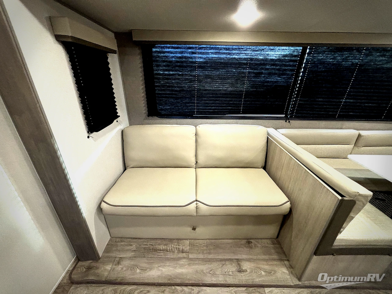 2026 Coachmen Catalina Summit Series 8 281QBUNK Photo 13