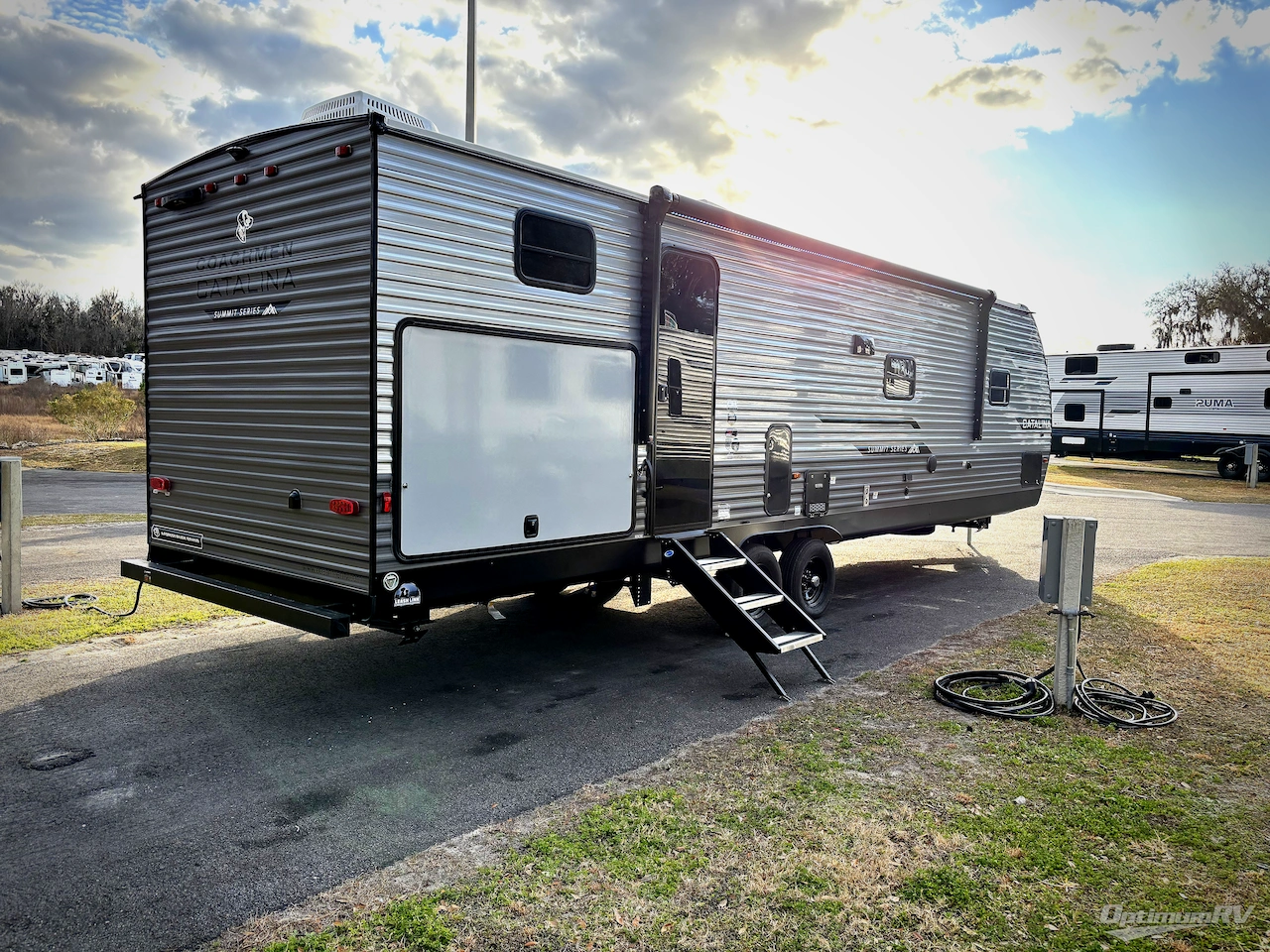 2026 Coachmen Catalina Summit Series 8 281QBUNK Photo 2