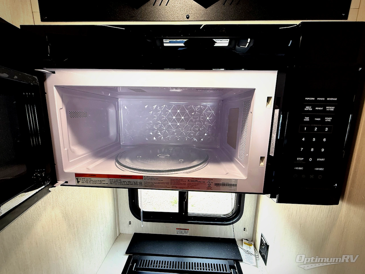 2026 Forest River Cherokee Arctic Wolf 3950SUITE Photo 6