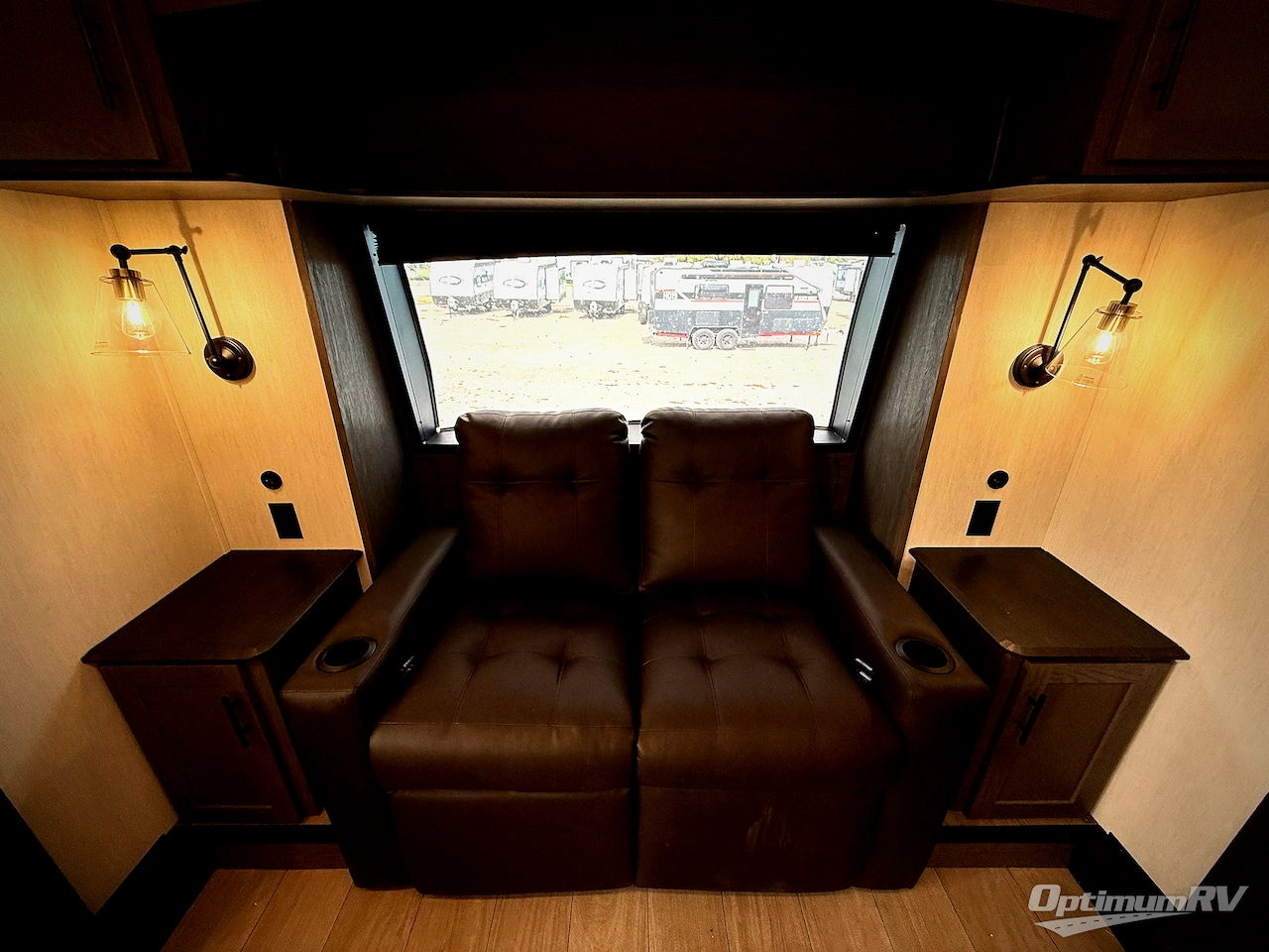 2026 Forest River Cherokee Arctic Wolf 3950SUITE Photo 13