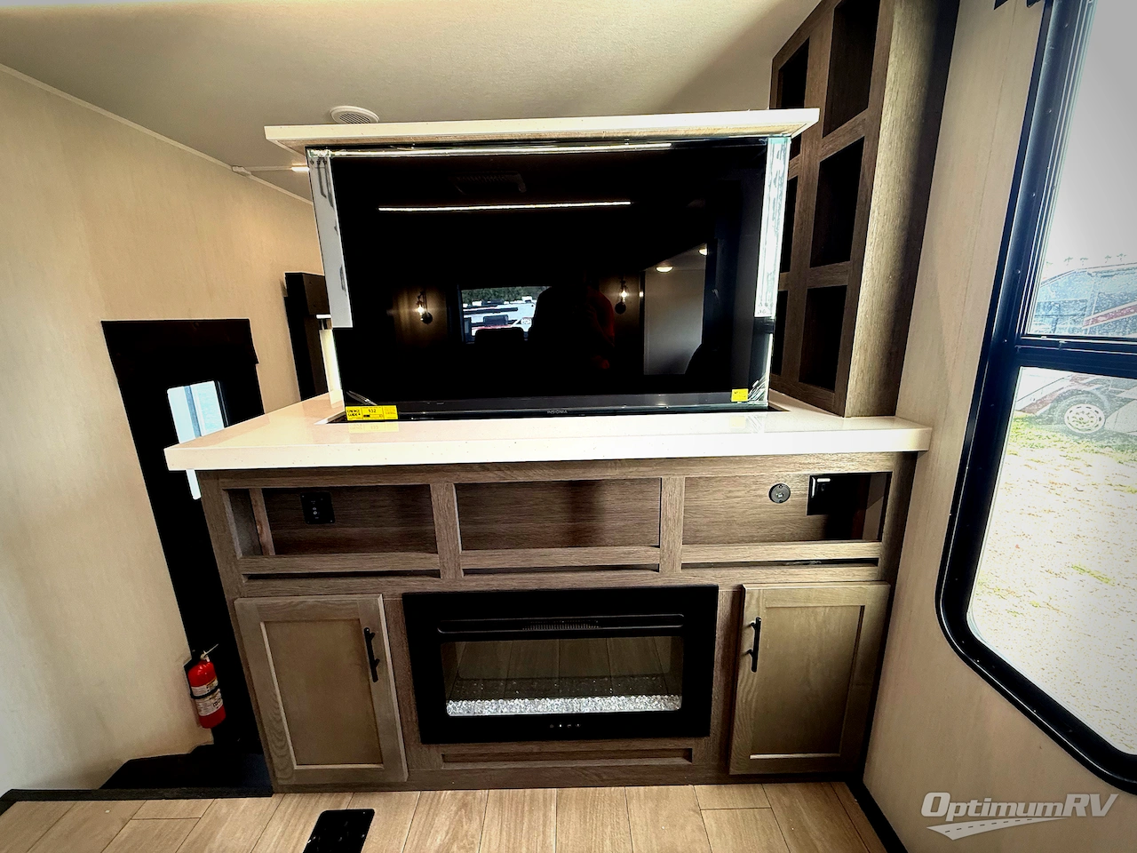 2026 Forest River Cherokee Arctic Wolf 3950SUITE Photo 16