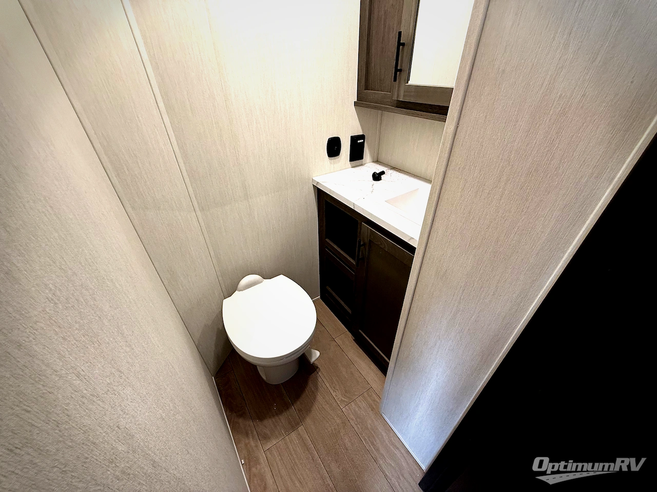 2026 Forest River Cherokee Arctic Wolf 3950SUITE Photo 17