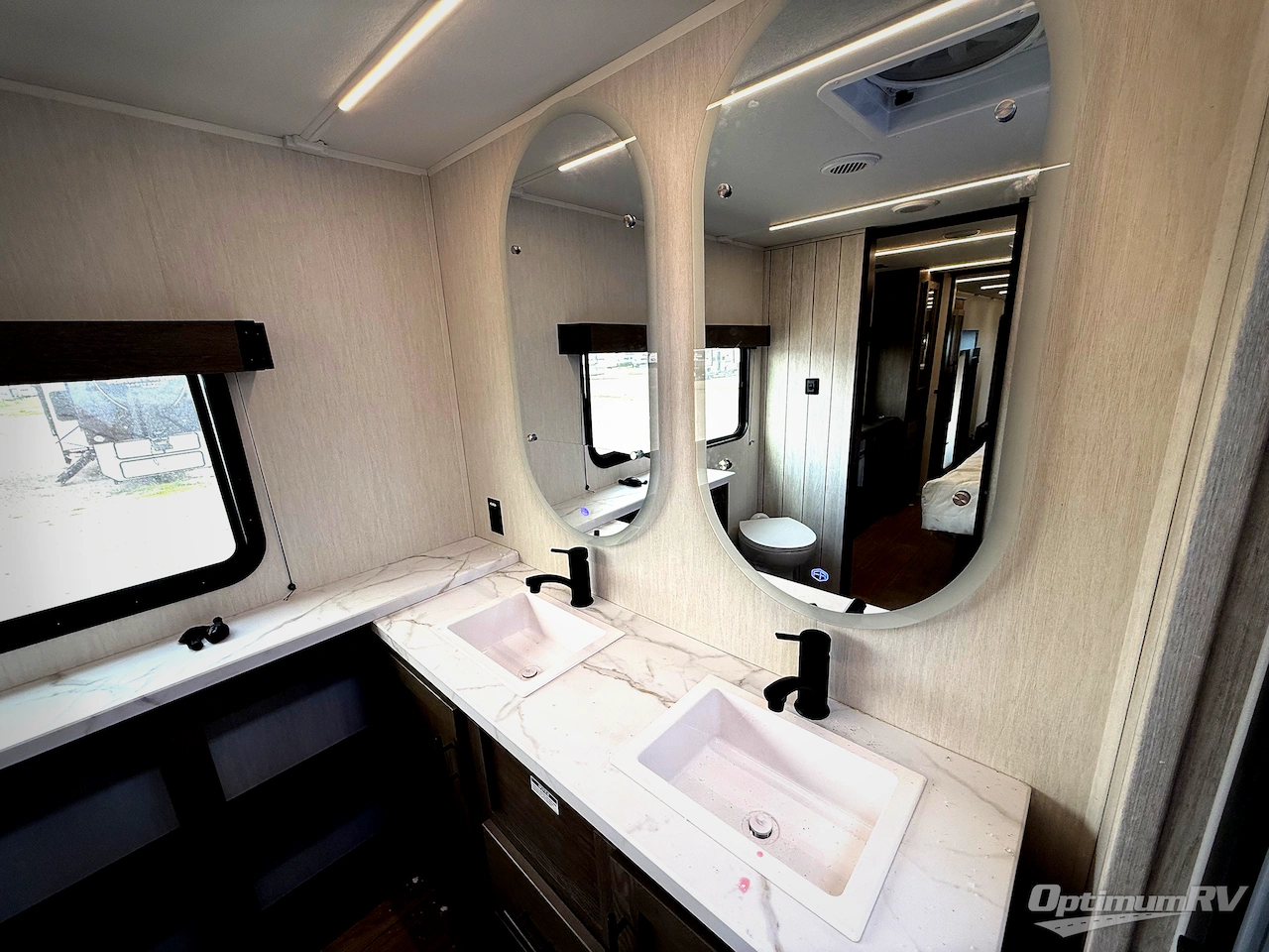 2026 Forest River Cherokee Arctic Wolf 3950SUITE Photo 22