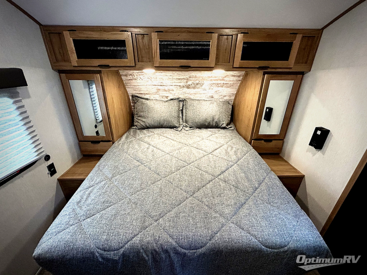 2024 Forest River Cherokee Alpha Wolf 2500RL-L Photo 7