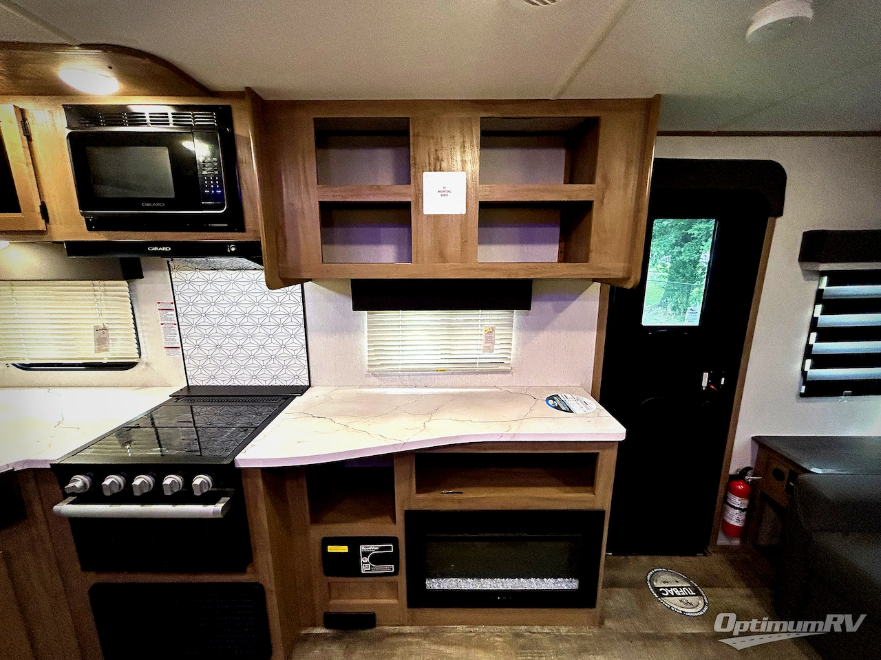 2024 Forest River Cherokee Alpha Wolf 2500RL-L Photo 14