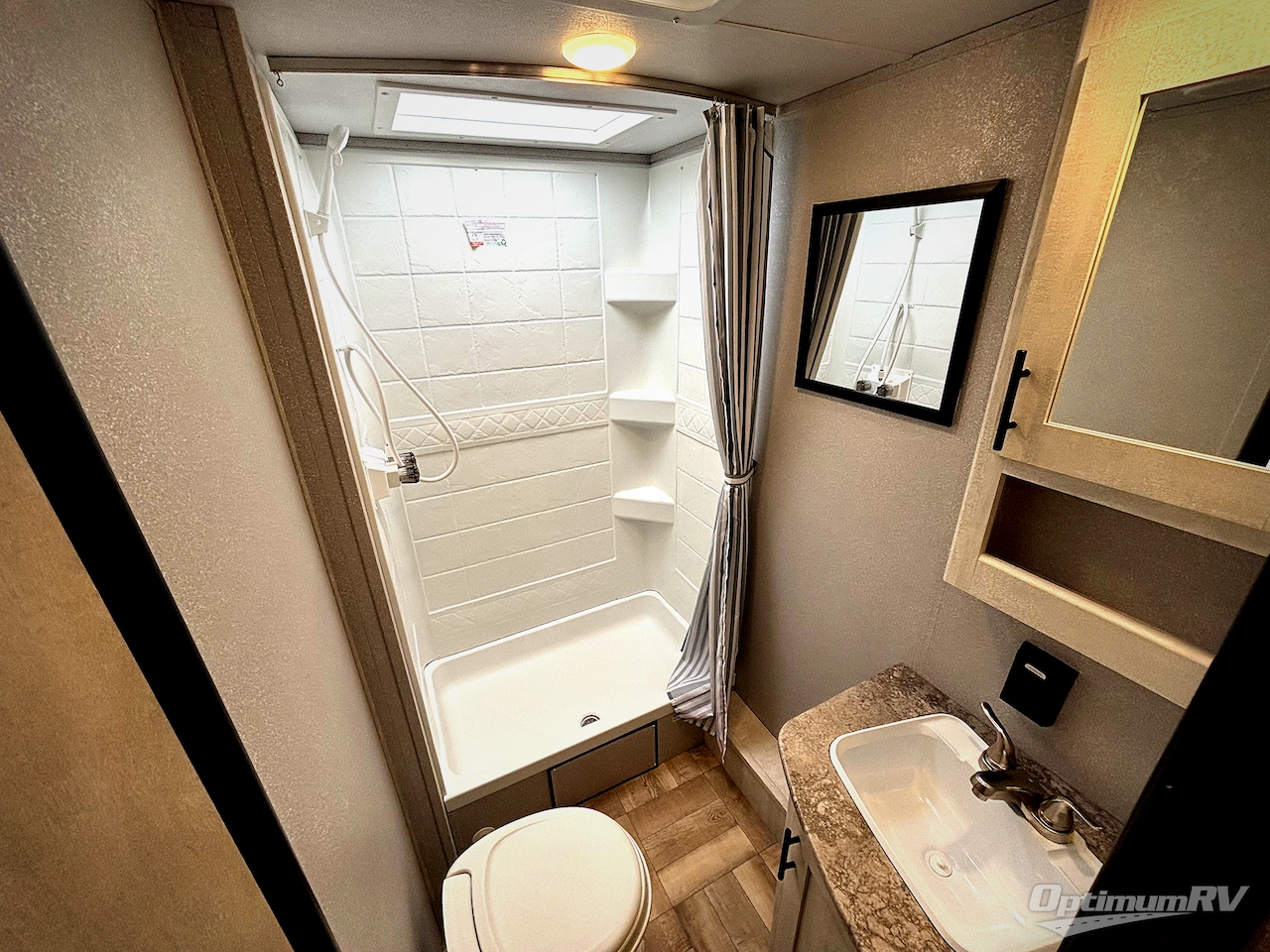 2022 Shasta Shasta 25RS Photo 11