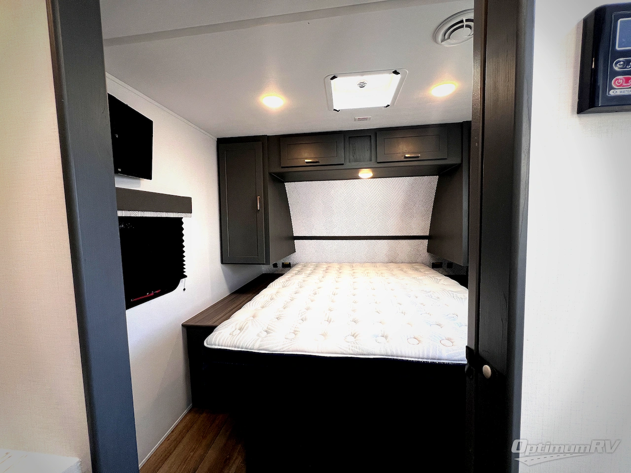 2024 Keystone Bullet Crossfire Double Axle 2530RD Photo 19