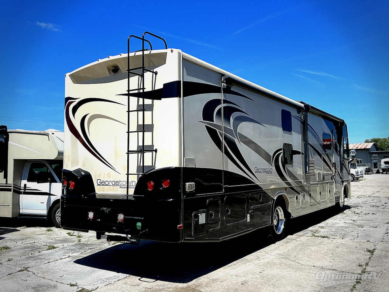 2019 Forest River Georgetown 5 Series 36B5 Photo 2