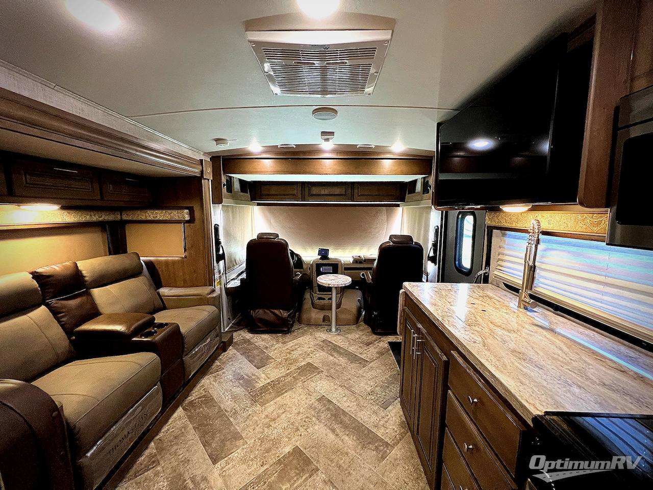 2019 Forest River Georgetown 5 Series 36B5 Photo 4