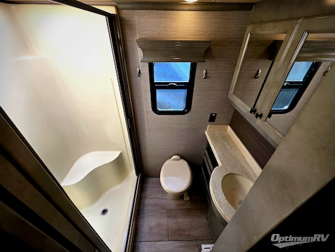 2020 Tiffin Allegro Breeze 33 BR RV Photo 4