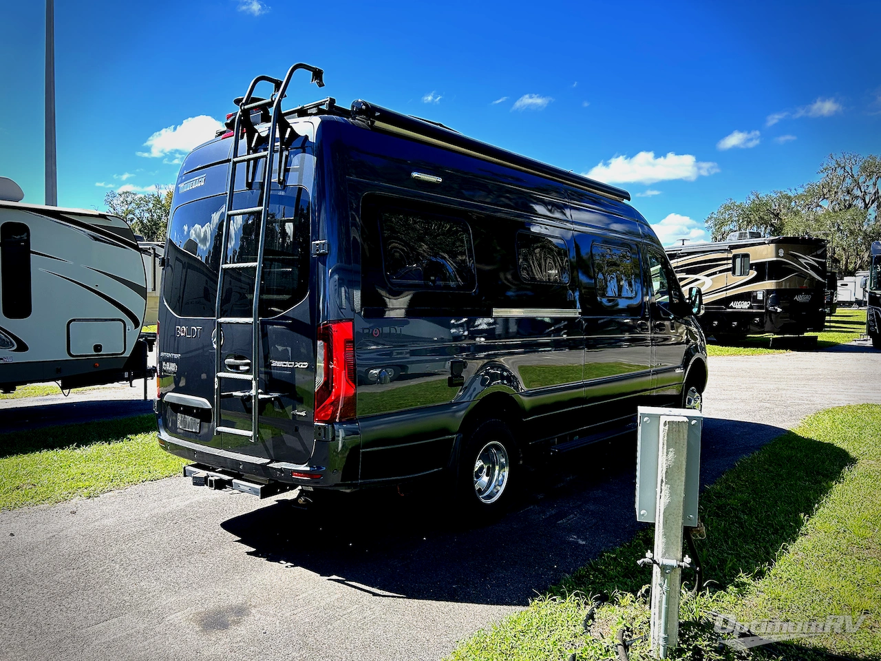 2020 Winnebago Boldt 70 BL Photo 2
