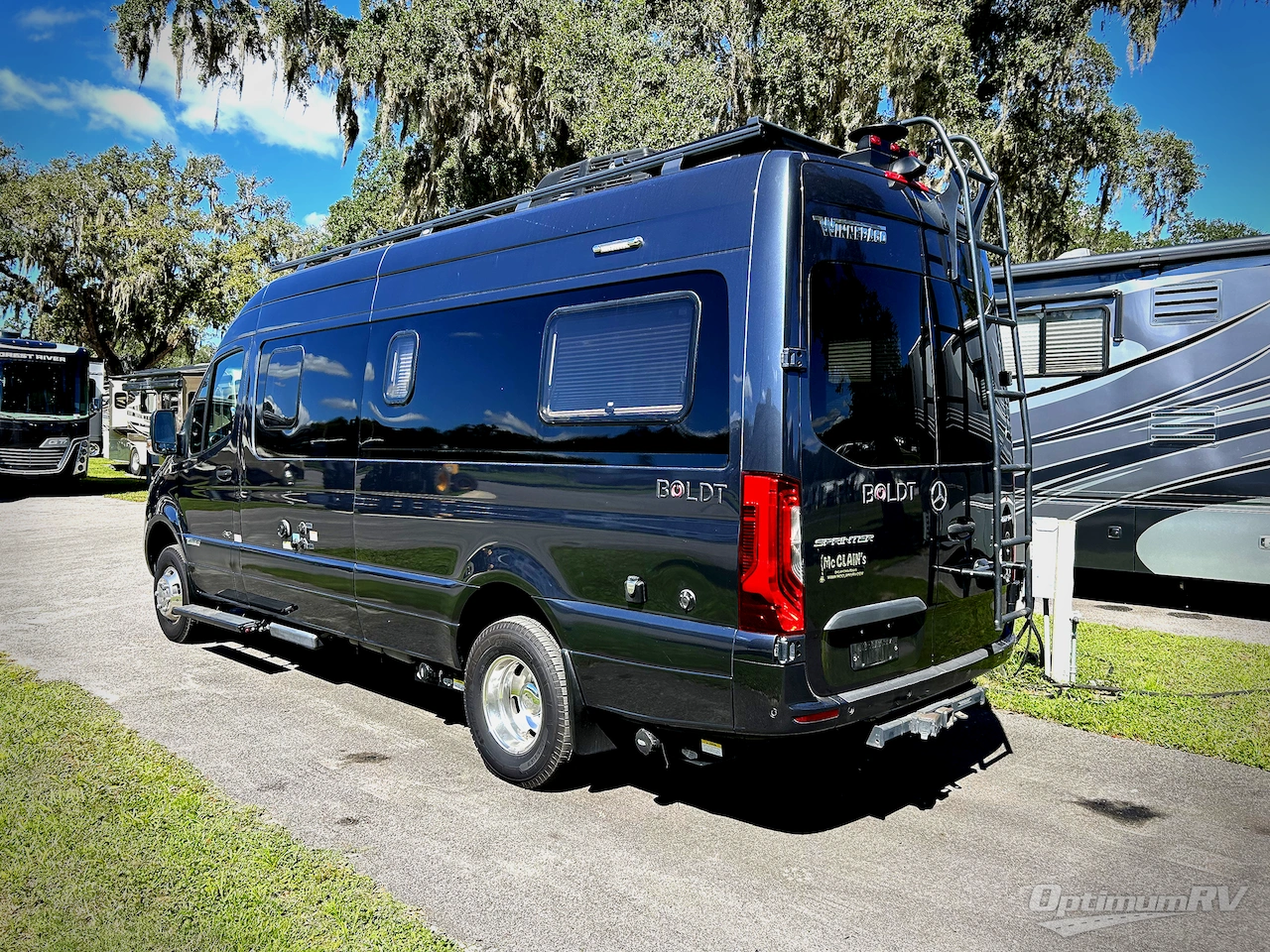 2020 Winnebago Boldt 70 BL Photo 3