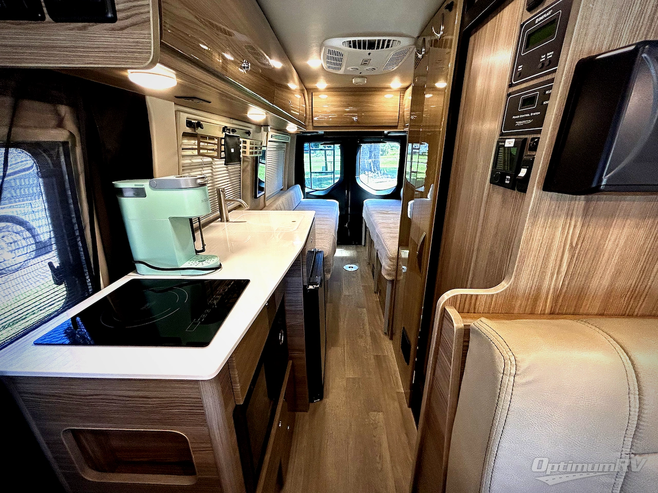 2020 Winnebago Boldt 70 BL Photo 4