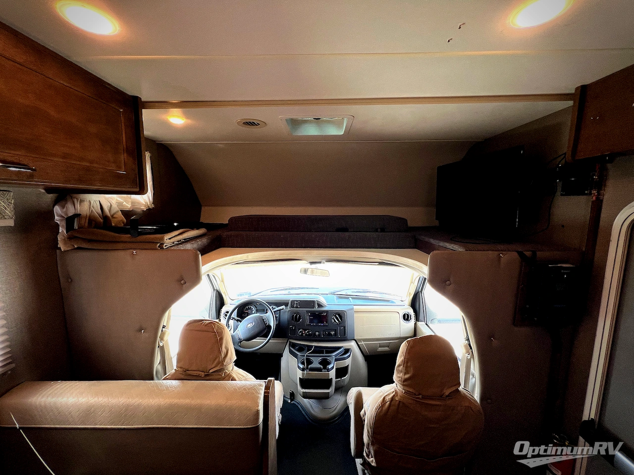 2019 Winnebago Outlook 22C Photo 7