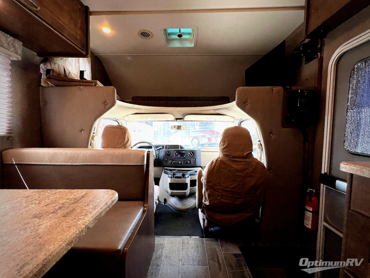 2019 Winnebago Outlook 22C Photo 6