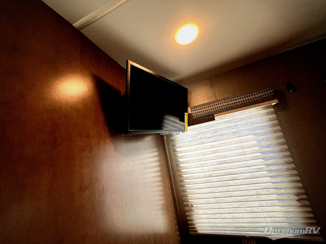 2019 Winnebago Outlook 22C Photo 18