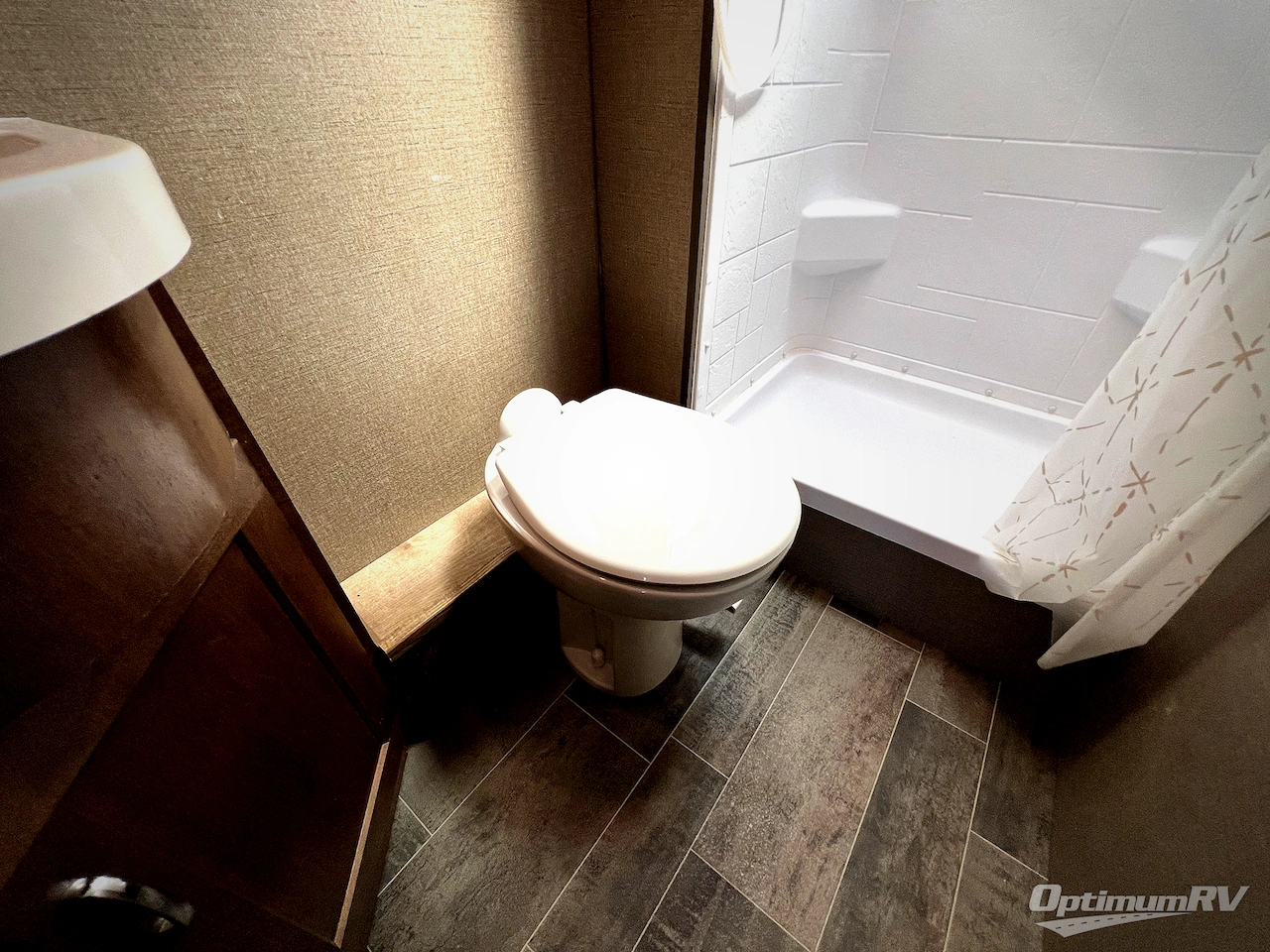 2019 Winnebago Outlook 22C Photo 21