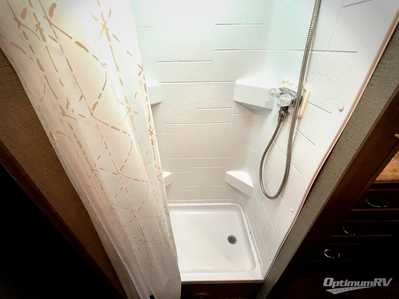 2019 Winnebago Outlook 27D Photo 27