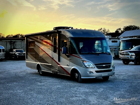 Used 2010 Winnebago Via 25T Featured Photo