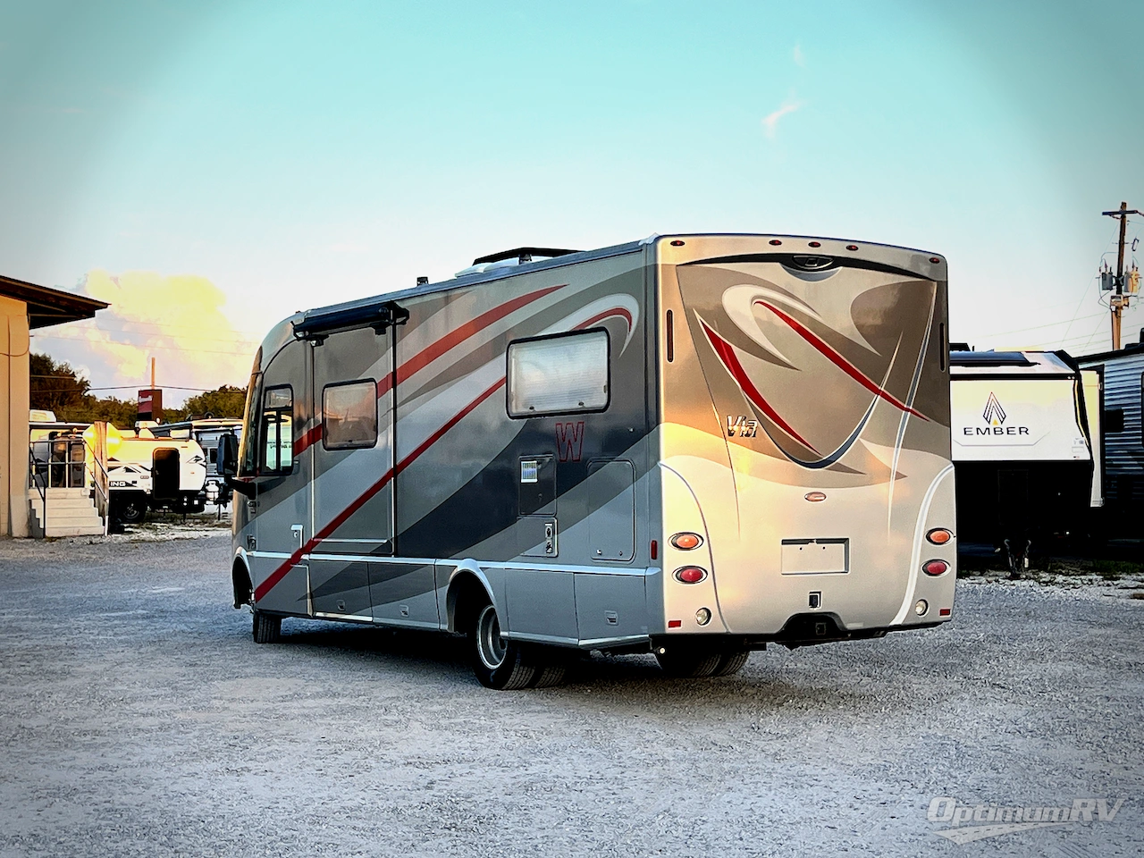 2010 Winnebago Via 25T Photo 3