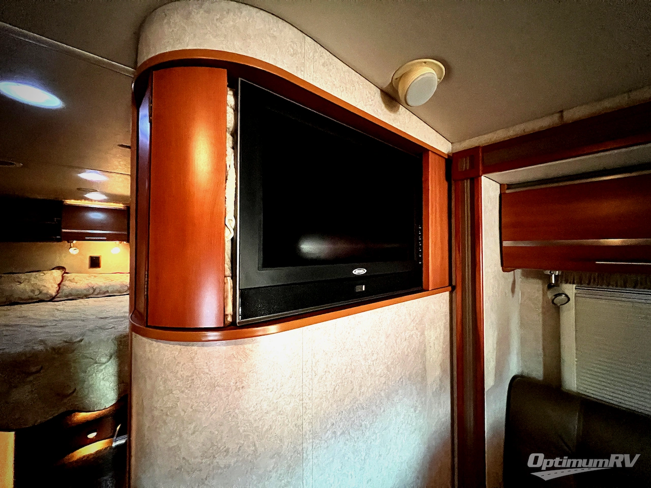 2010 Winnebago Via 25T Photo 13