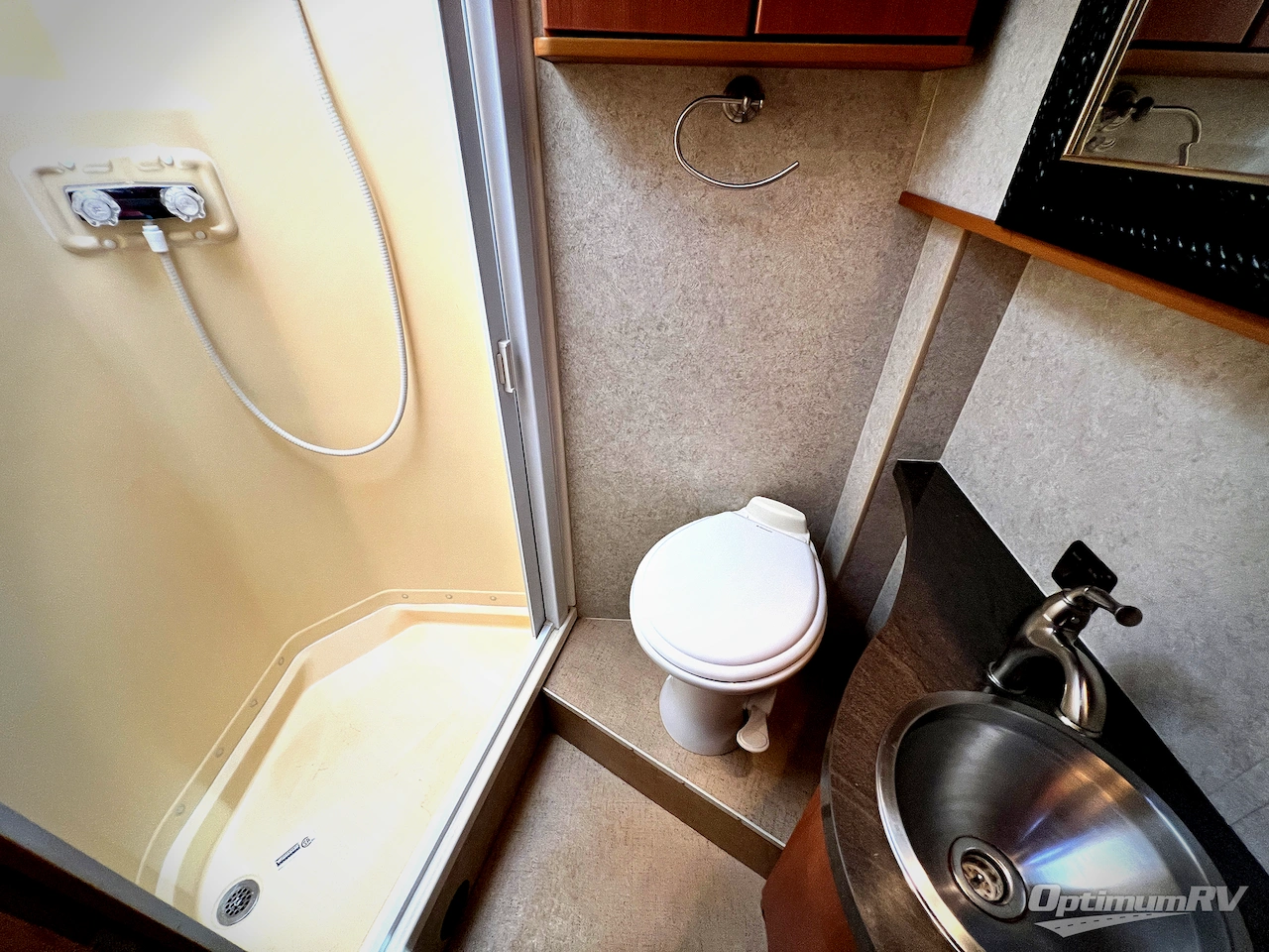 2010 Winnebago Via 25T Photo 17