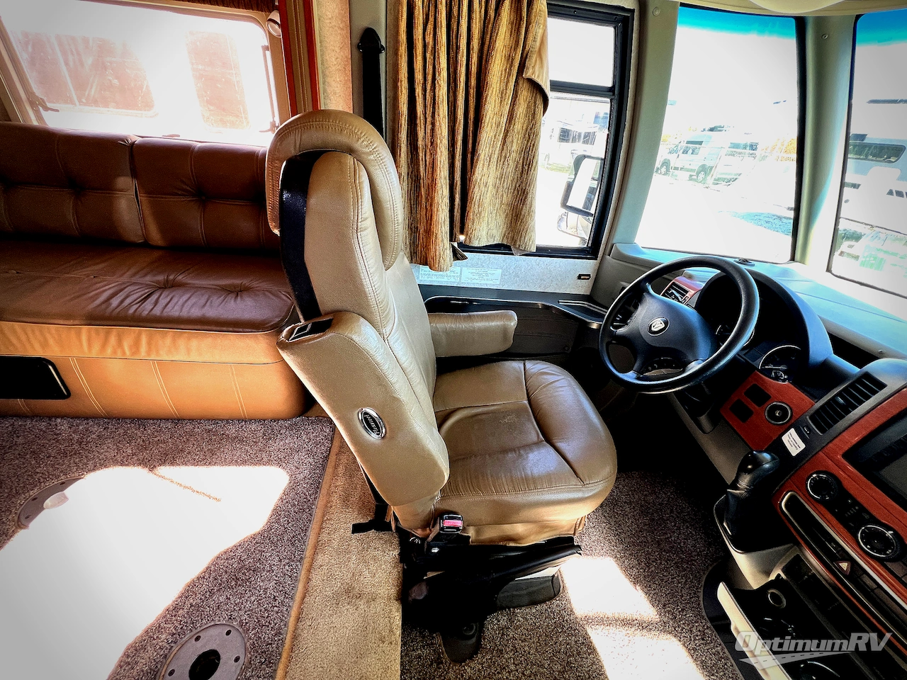 2010 Winnebago Via 25T Photo 6