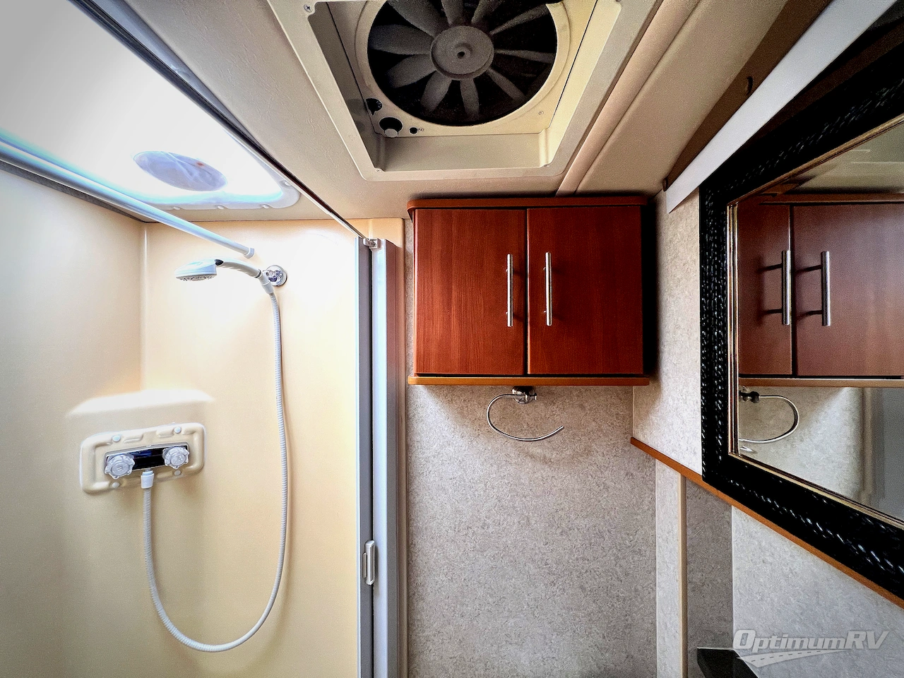 2010 Winnebago Via 25T Photo 18