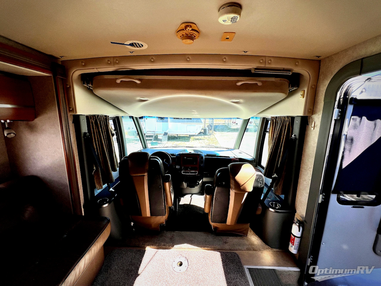 2010 Winnebago Via 25T Photo 4