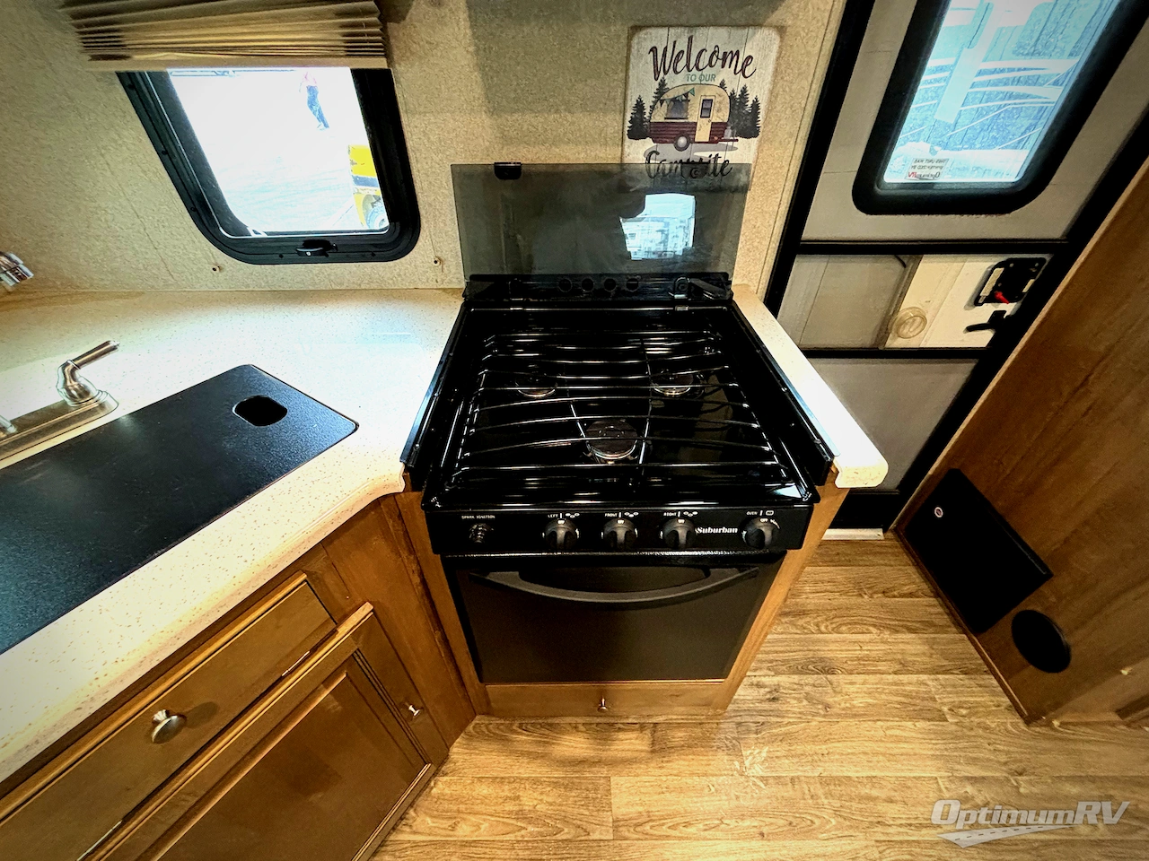 2018 Forest River Flagstaff Micro Lite 25FKS Photo 7