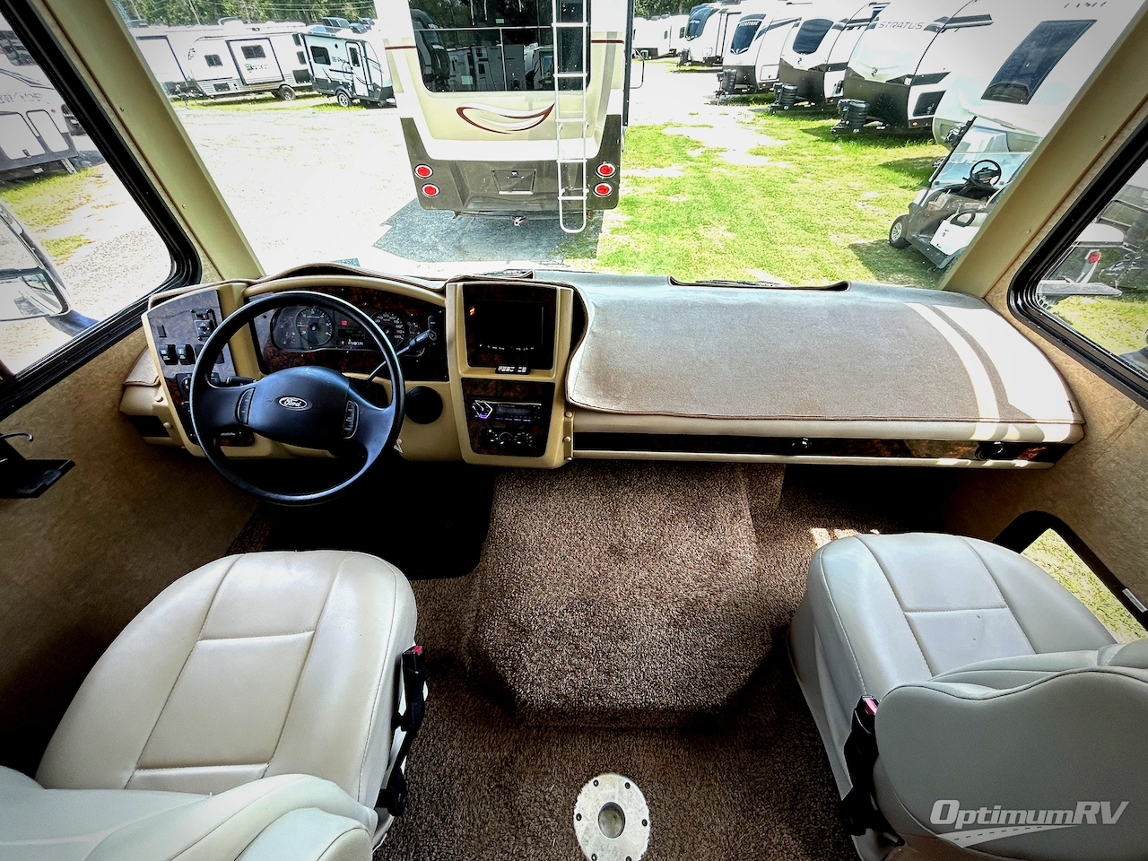 2014 Coachmen Pursuit 27 KB Photo 8