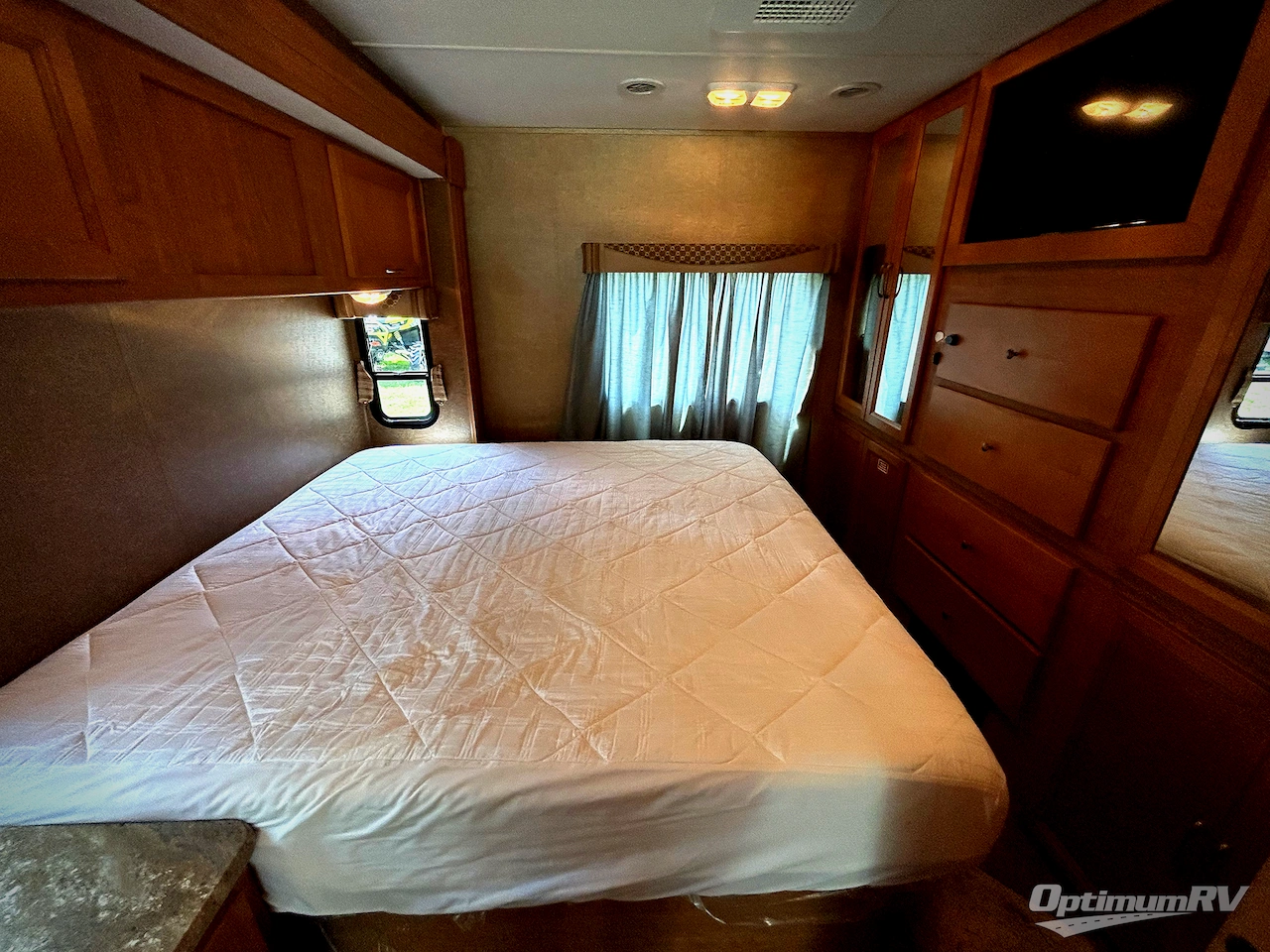 2014 Coachmen Pursuit 27 KB Photo 15