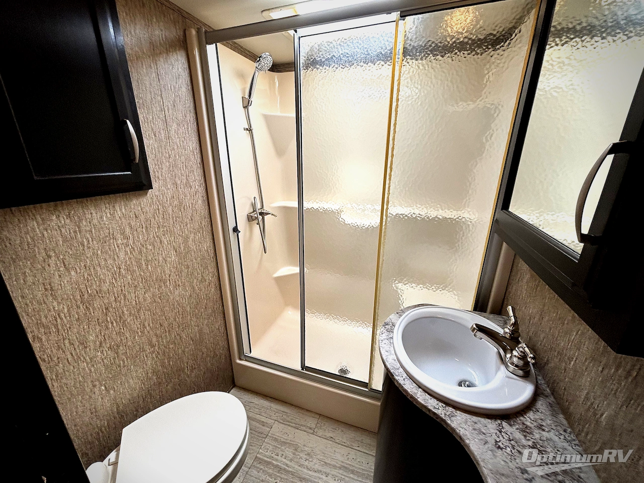 2016 Grand Design Momentum M-Class 388M Photo 12