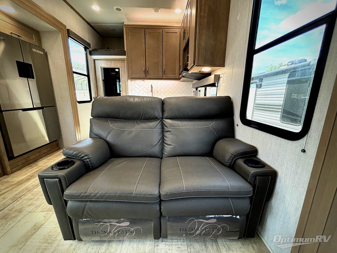 2024 Grand Design Momentum G-Class 415G Photo 12