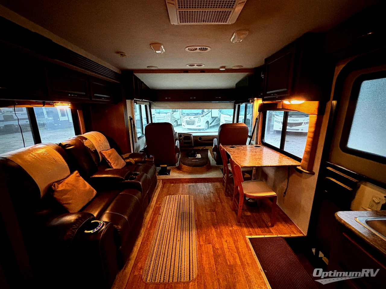 2012 Fleetwood Storm 30SA Photo 2