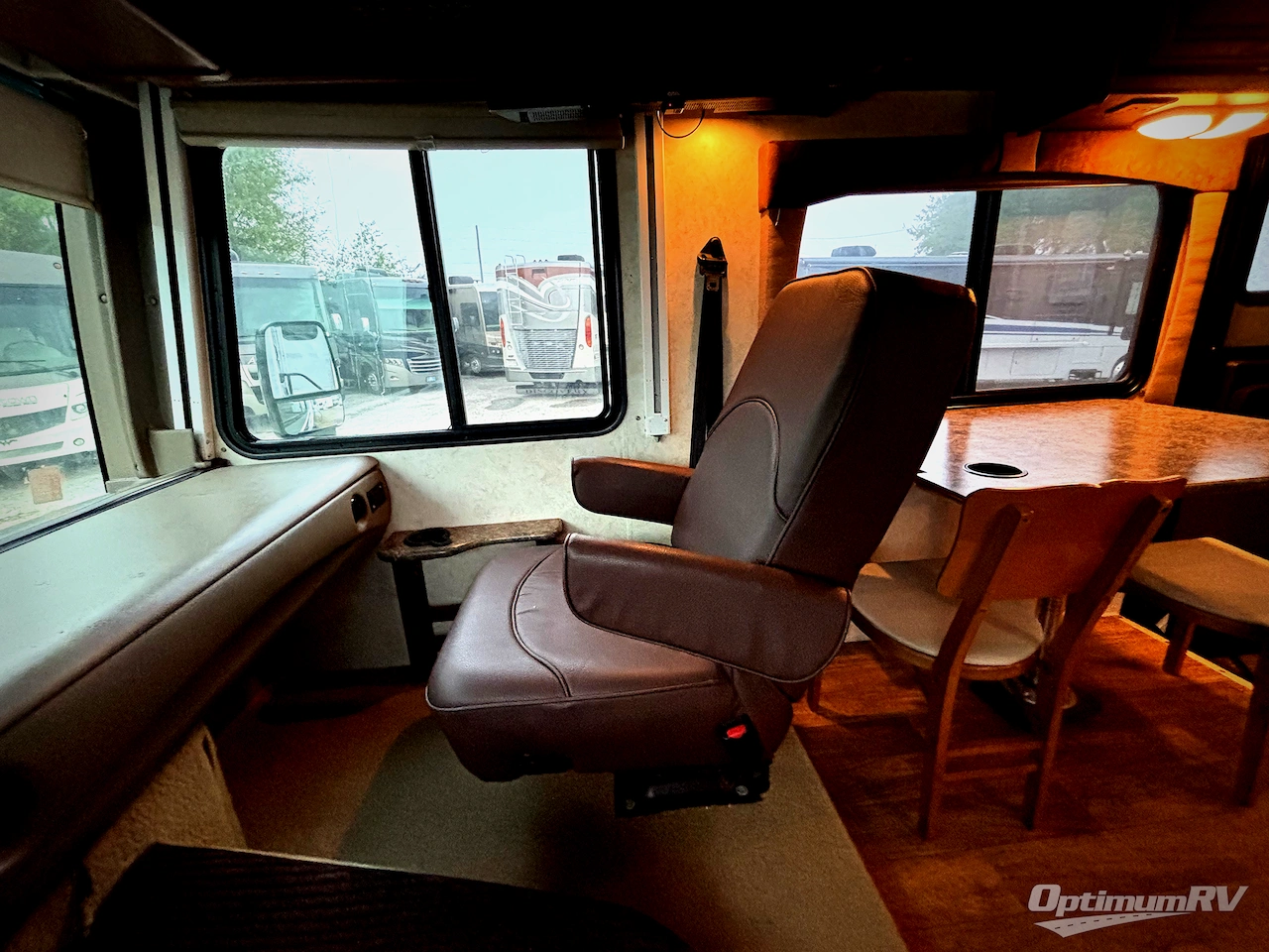 2012 Fleetwood Storm 30SA Photo 6