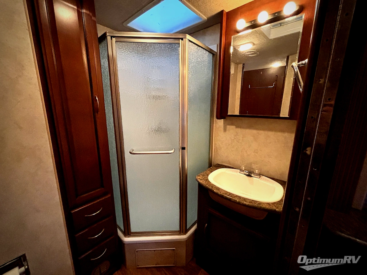 2012 Fleetwood Storm 30SA Photo 9