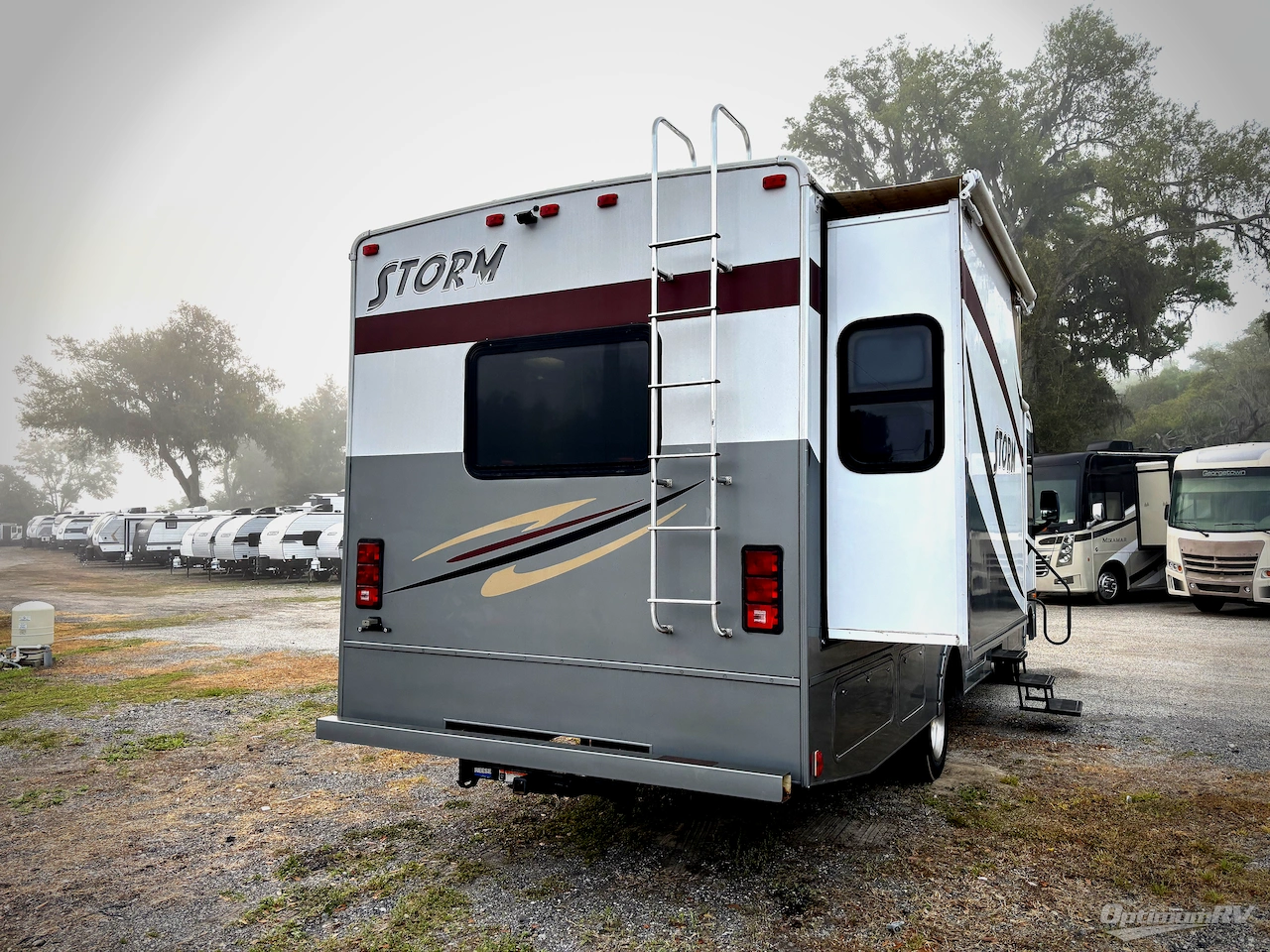 2012 Fleetwood Storm 30SA Photo 19