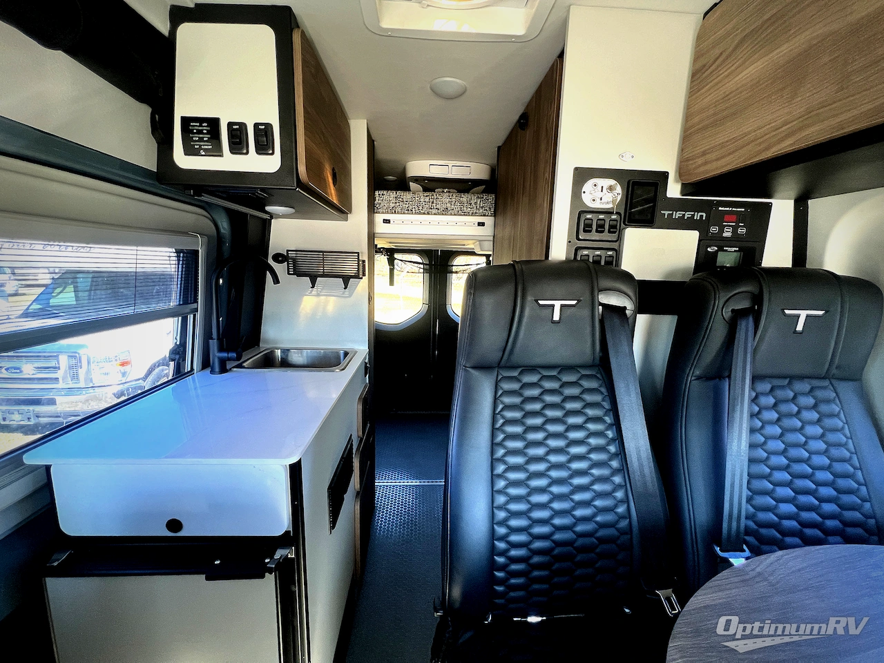 2025 Tiffin GH1 Std. Model Photo 4