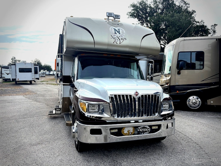 2018 NeXus Phantom 32SC RV Photo 1