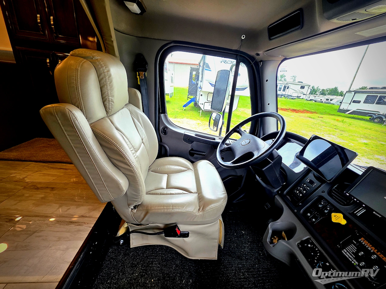 2021 Entegra ACCOLADE XL 37K Photo 10