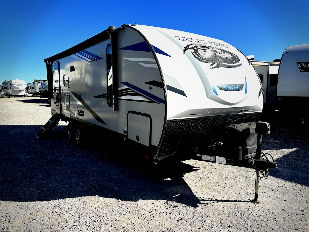 2021 Forest River Cherokee Alpha Wolf 23RD-L Photo 1