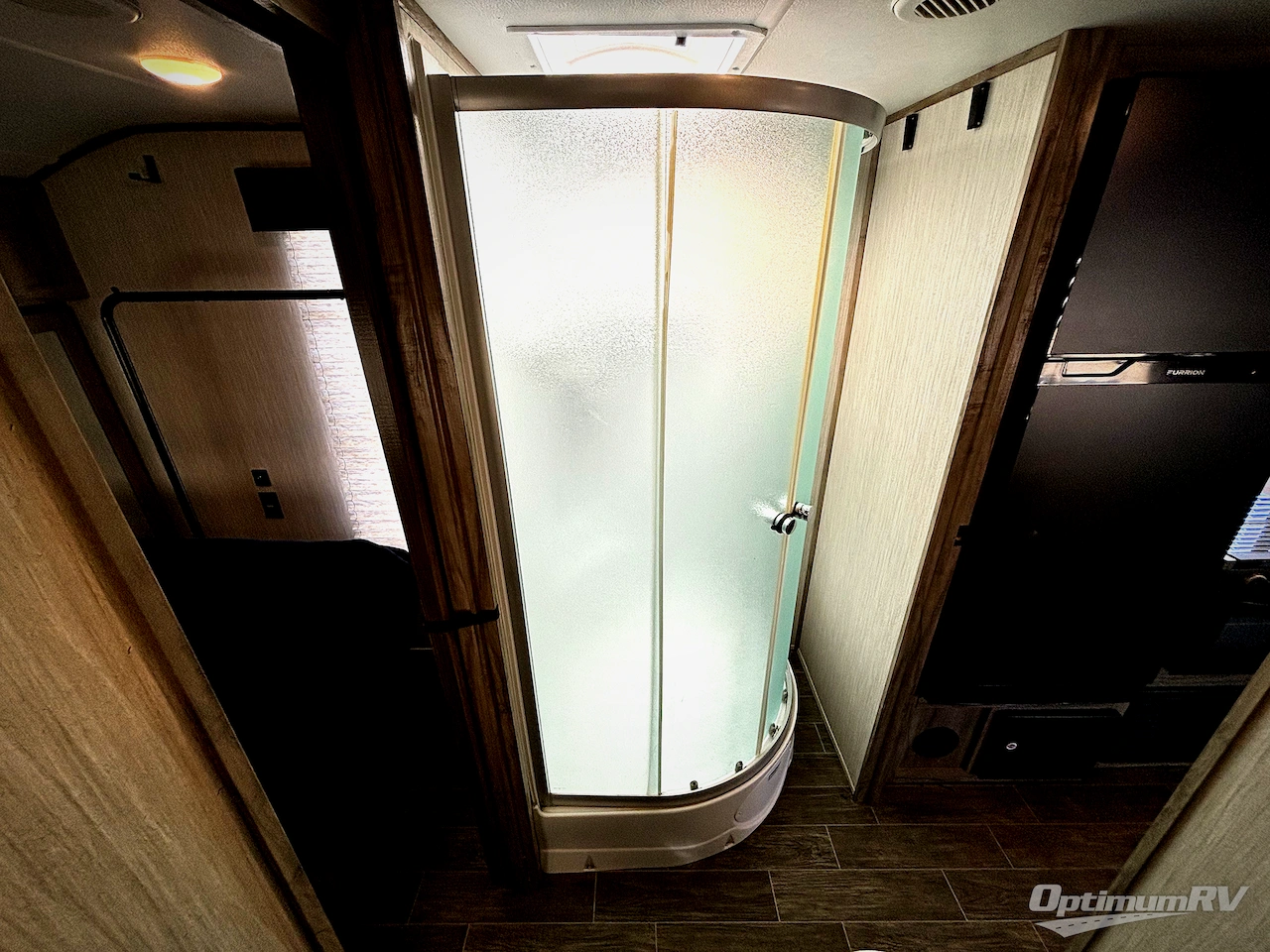 2021 Forest River Cherokee Alpha Wolf 23RD-L Photo 12