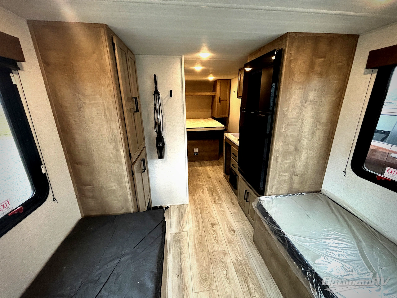 2025 Keystone Springdale Classic Mini 2200BH Photo 11