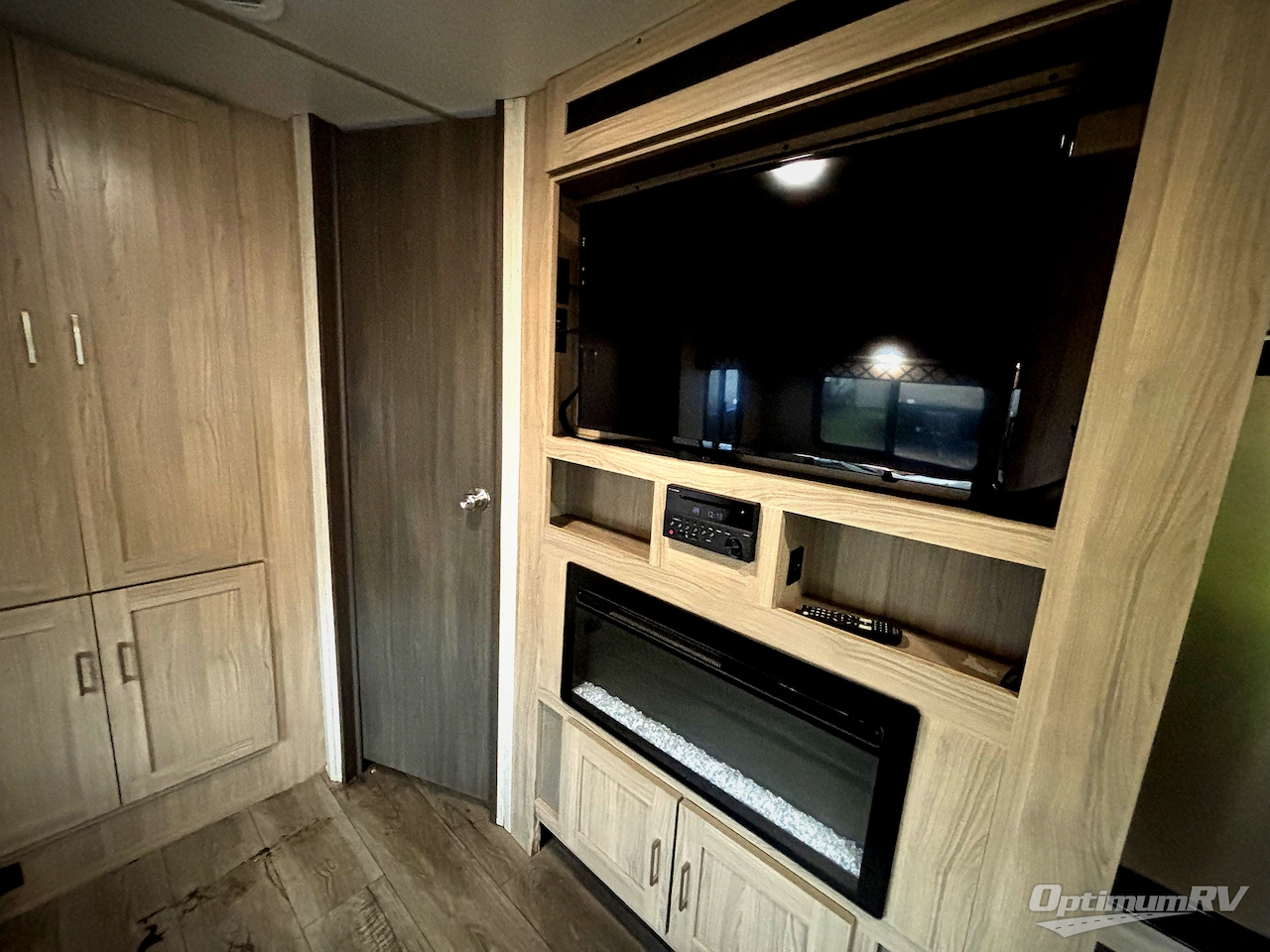 2020 Coachmen Freedom Express Liberty Edition 320BHDSLE Photo 13