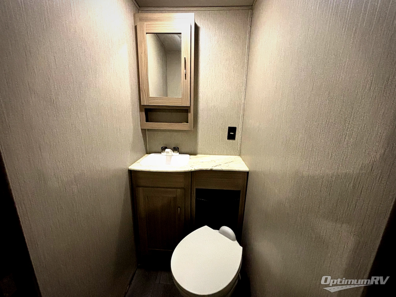 2020 Coachmen Freedom Express Liberty Edition 320BHDSLE Photo 16