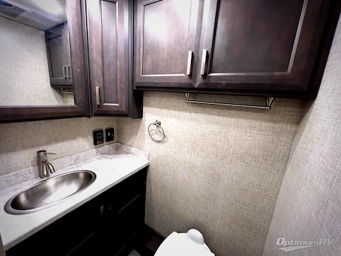 2023 Thor Challenger 37FH RV Photo 3