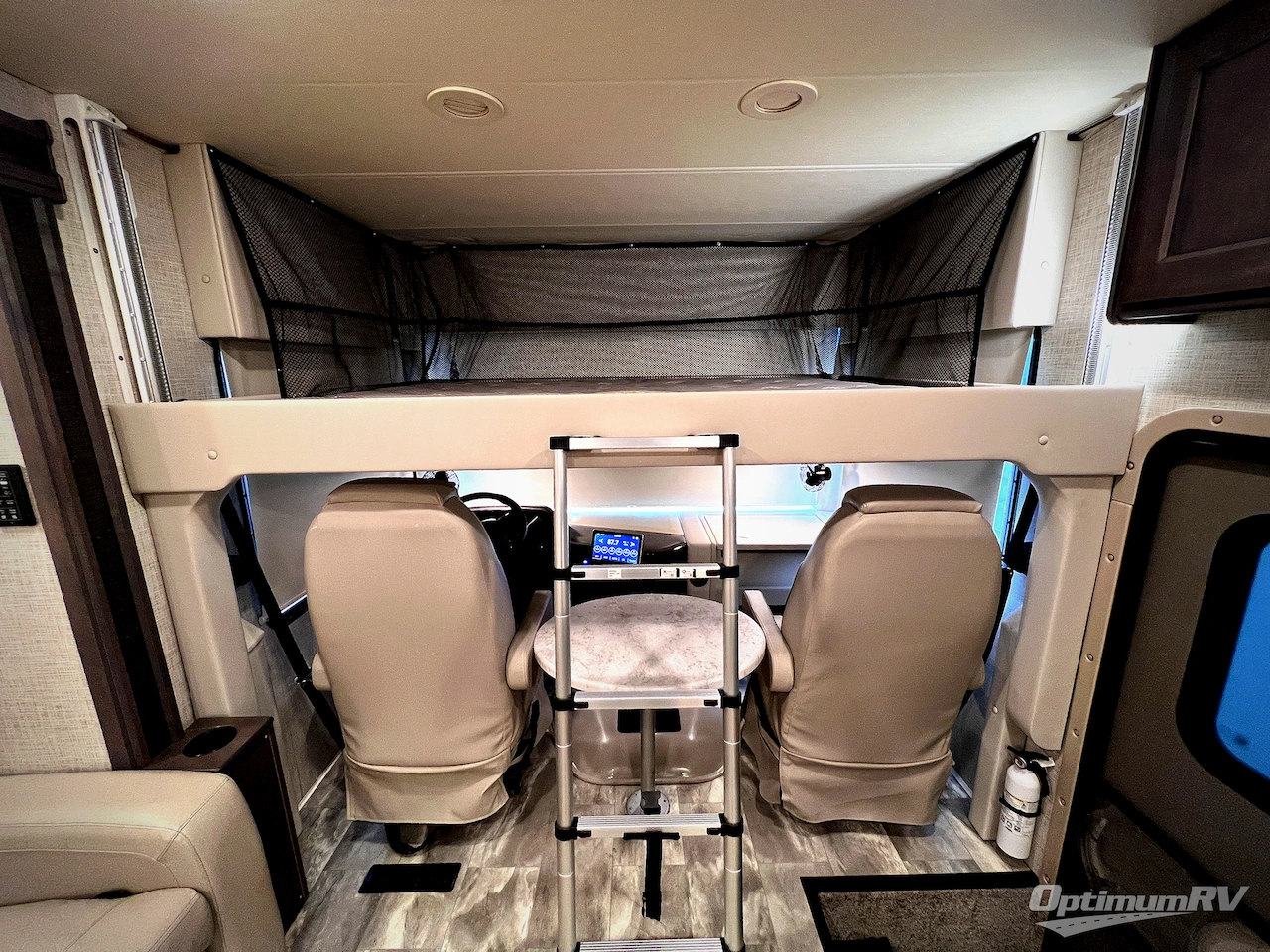 2023 Thor Challenger 37FH Photo 11