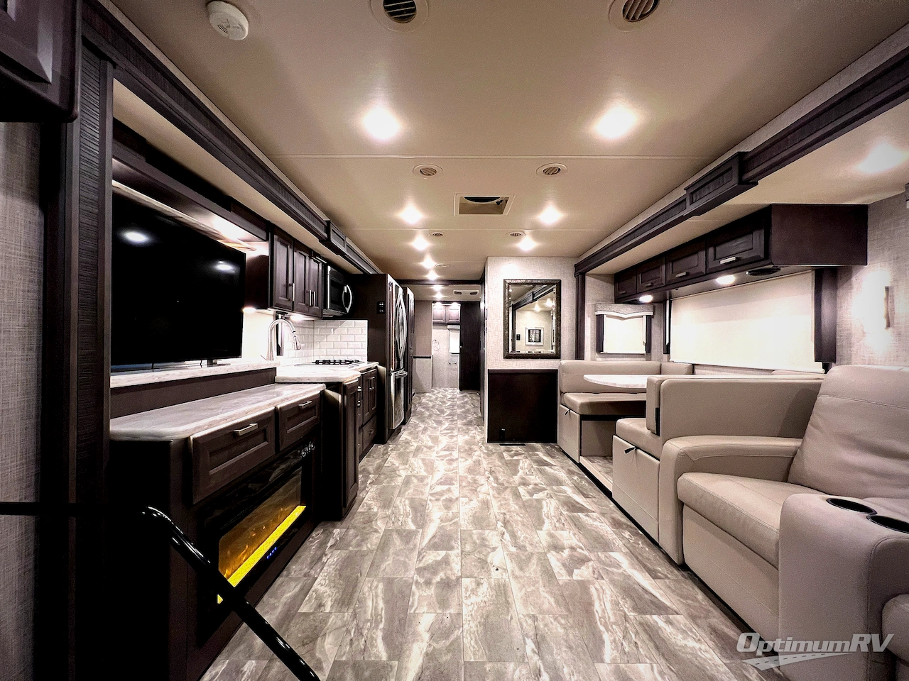 2023 Thor Challenger 37FH Photo 14