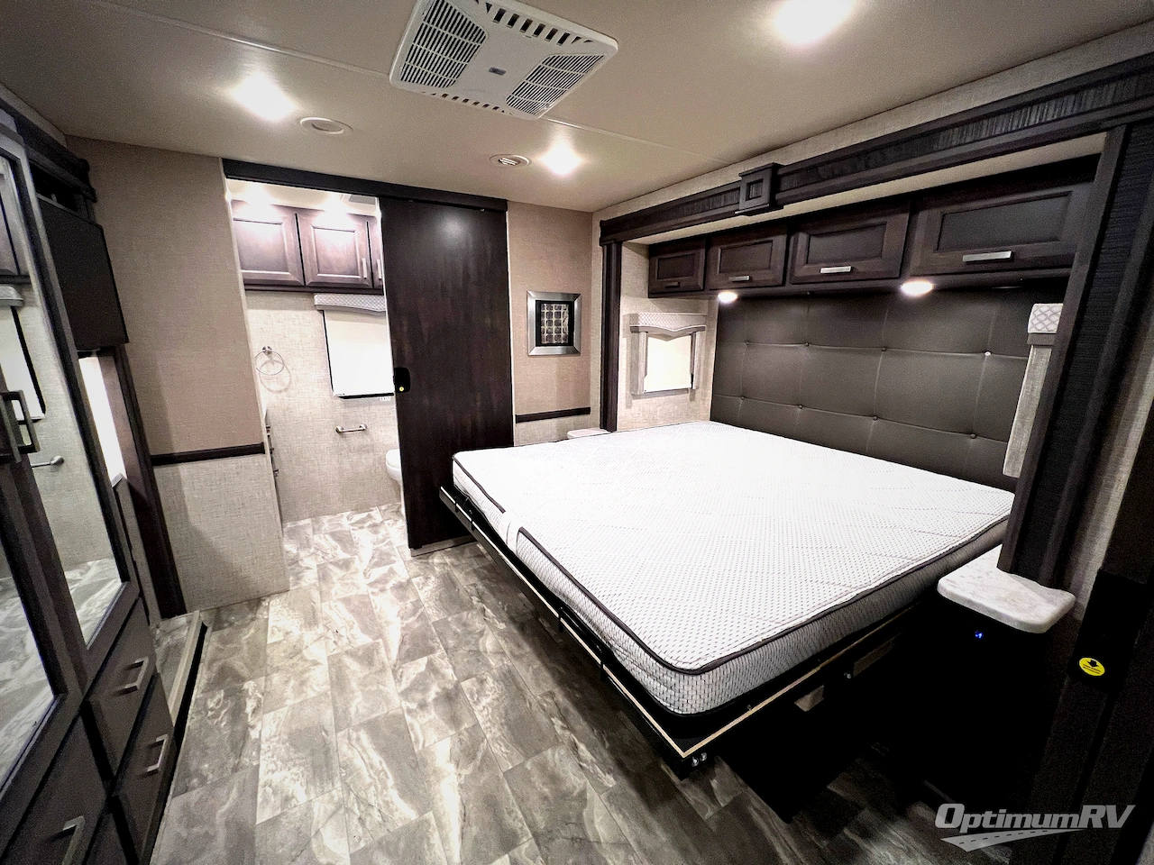 2023 Thor Challenger 37FH Photo 42